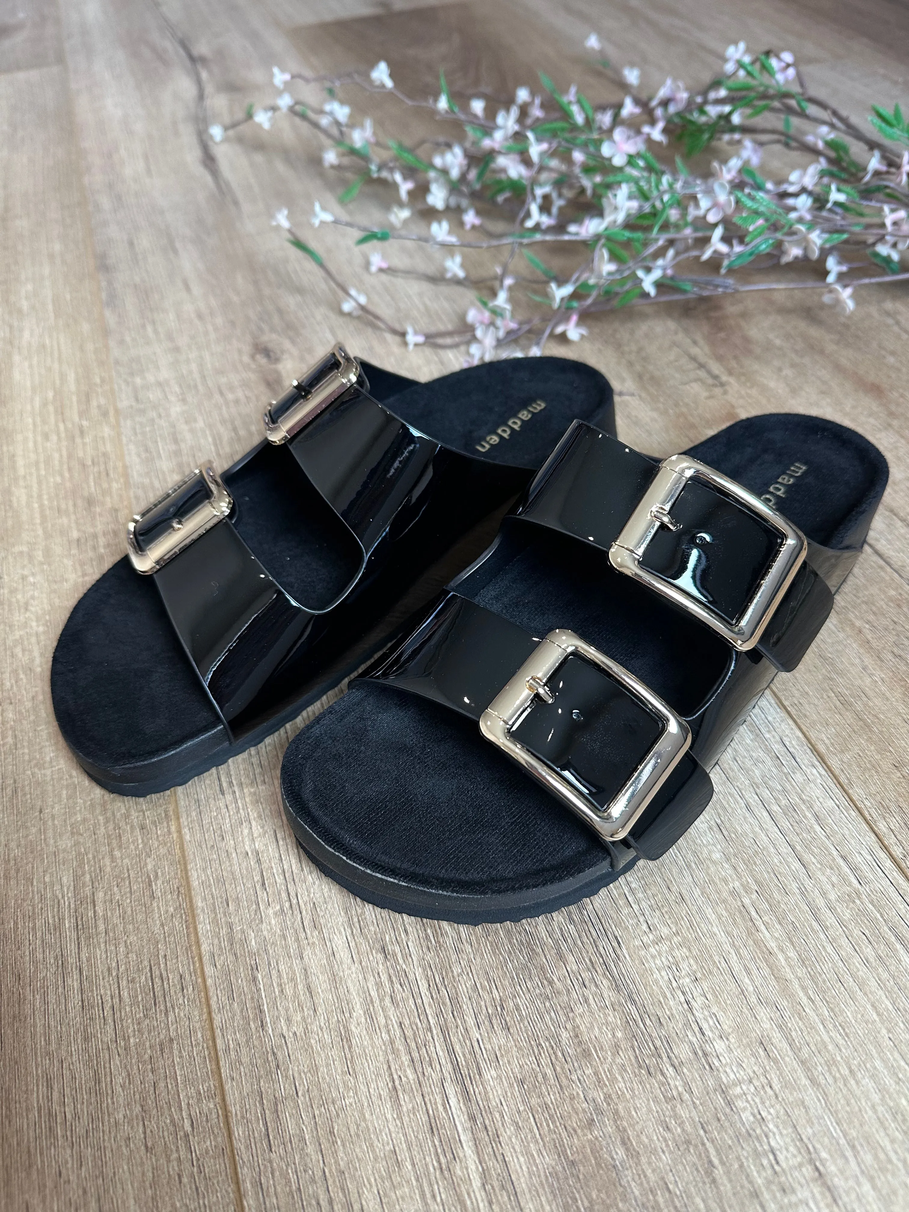 Bodiee Slide Sandal (Madden Girl)