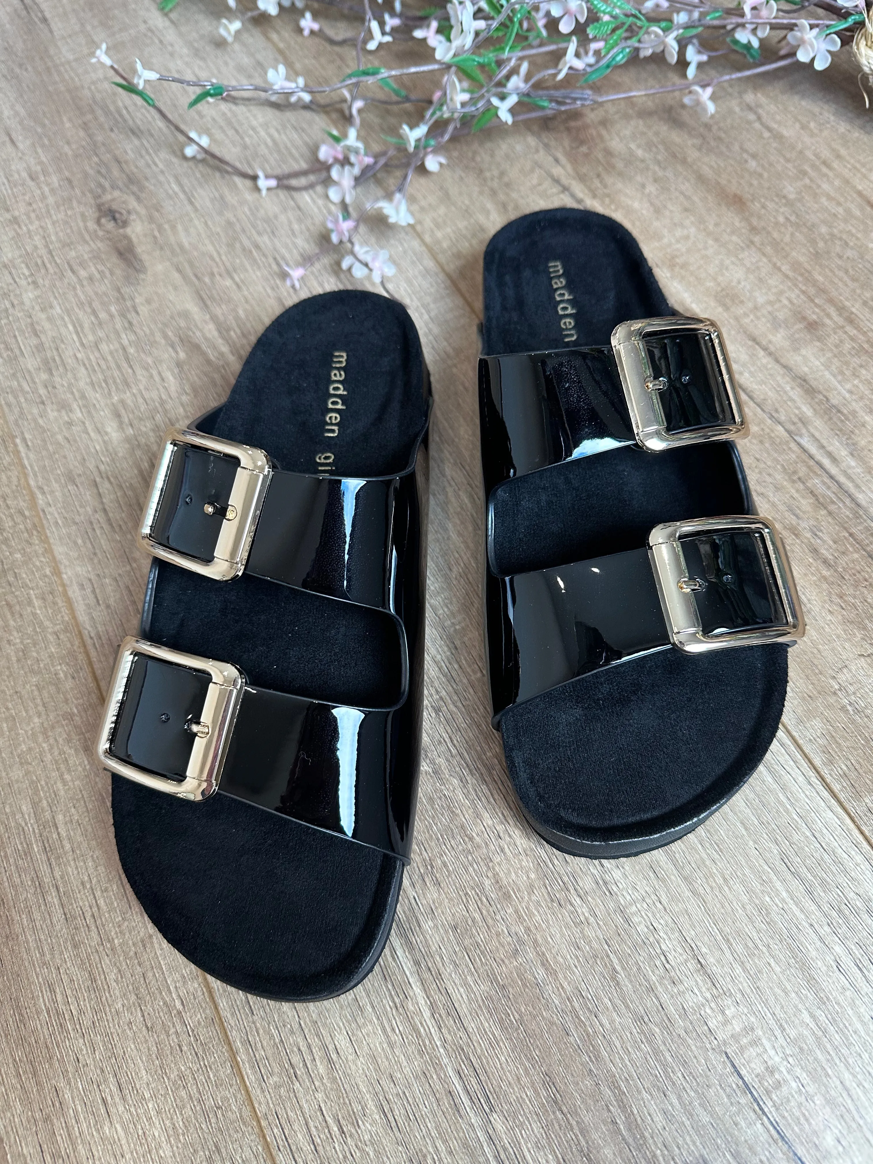 Bodiee Slide Sandal (Madden Girl)