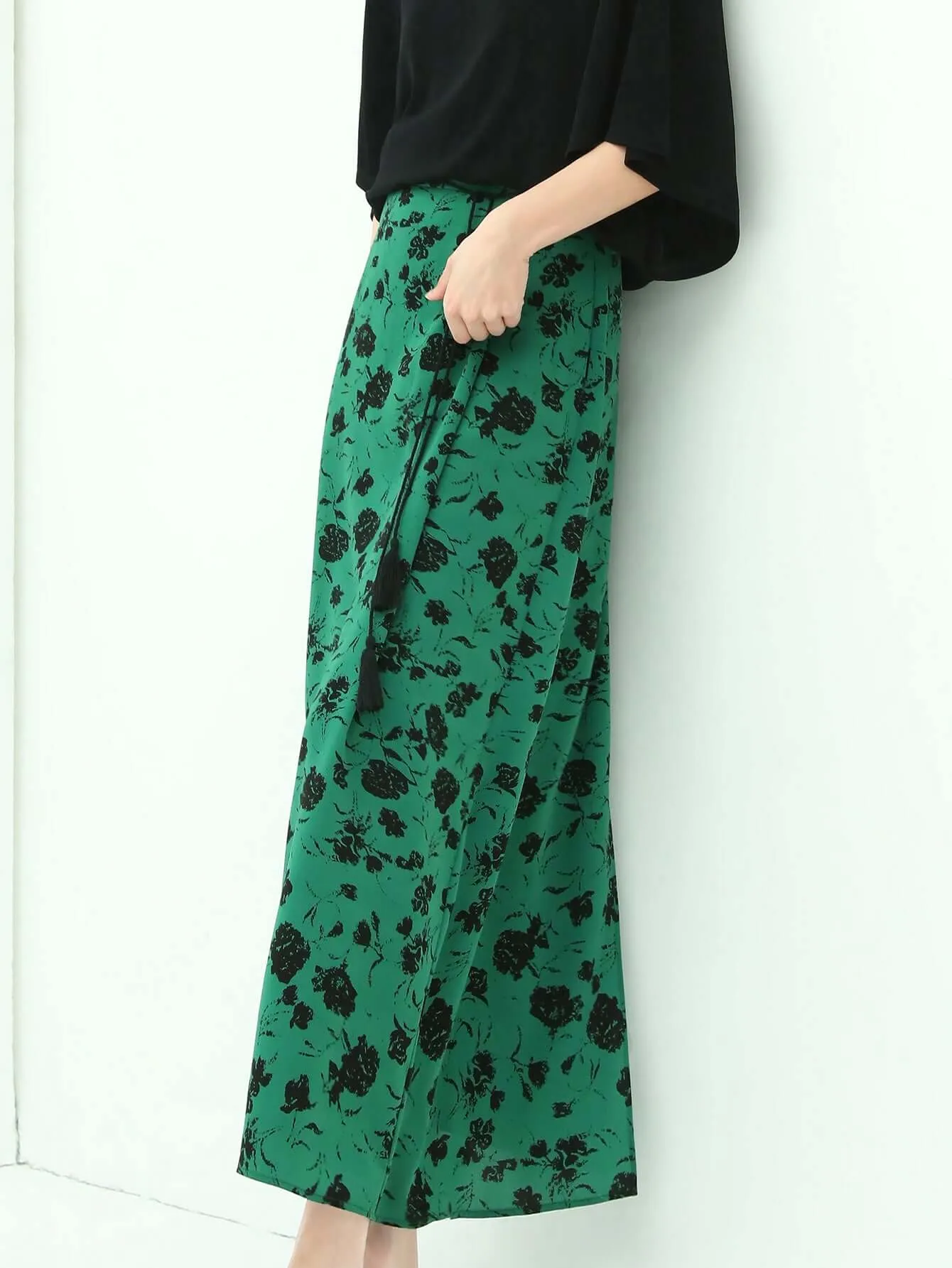 Floral Green and Black High-Waist Midi Skirt