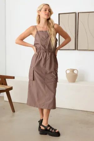 Le Lis Adjustable Strap Waist Drawstring Cargo Midi Dress