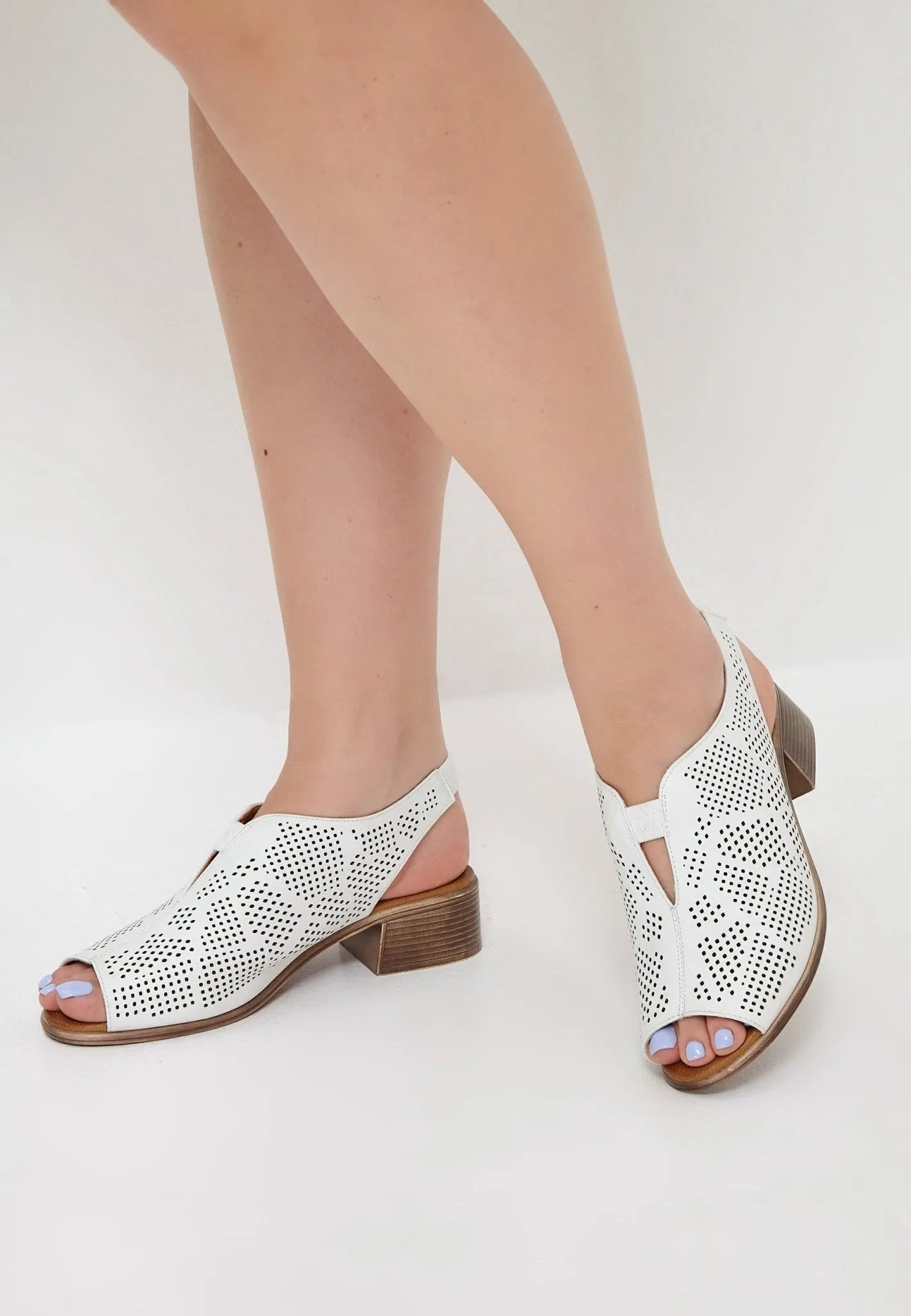 Leather Classic Block Heeled Sandals - White